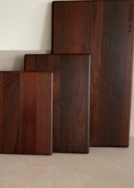 Dark ash cutting board with rounded corners - set