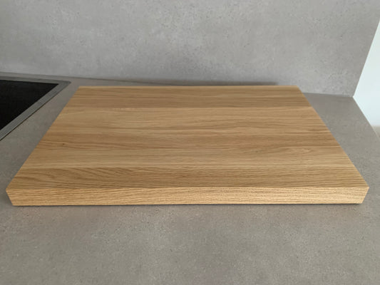 XL-Schneidebrett aus Eiche mit Griff und Füßen