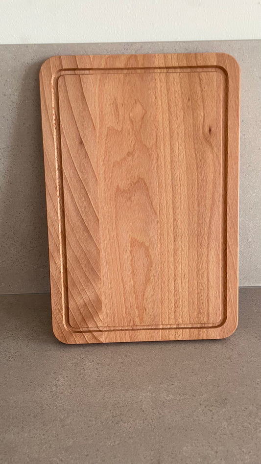 Schneidebrett Buche mit Saftrinne, ein hochwertiges Schneidebrett für die Küche. Ideal für ikea schneidebrett.