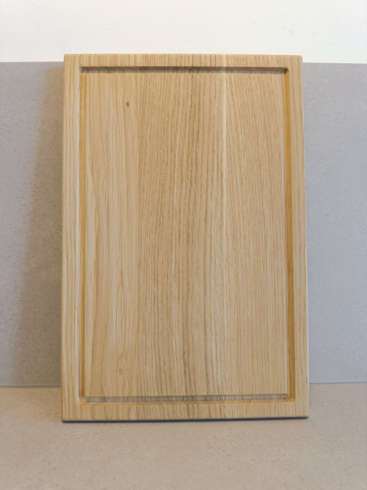 Sparset: Schneidebrett Eiche mit Saftrinne